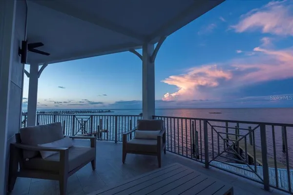 $4,690,000 | 810 39th Street, Marathon, FL 33050