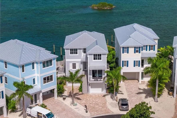 $4,690,000 | 810 39th Street, Marathon, FL 33050