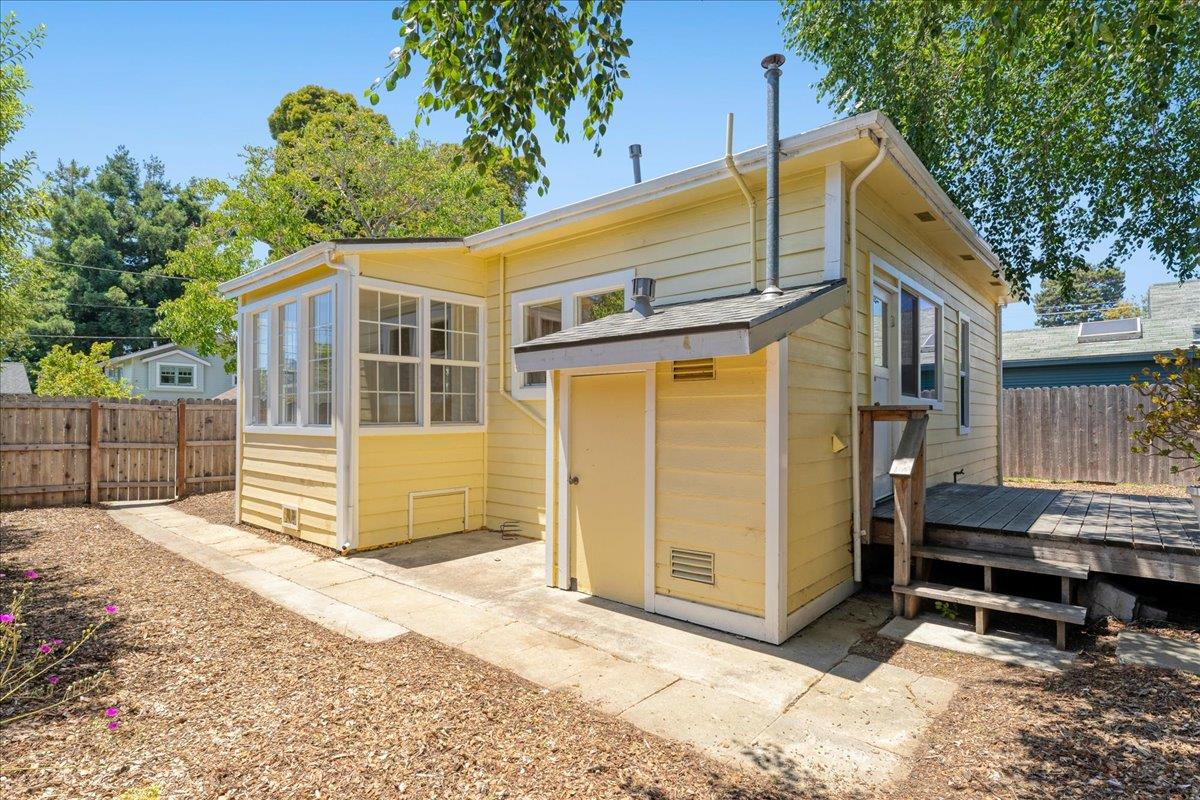 113 Fairbanks Street Santa Cruz, CA 95060 - Photo 26 of 27 a view of a house with a yard