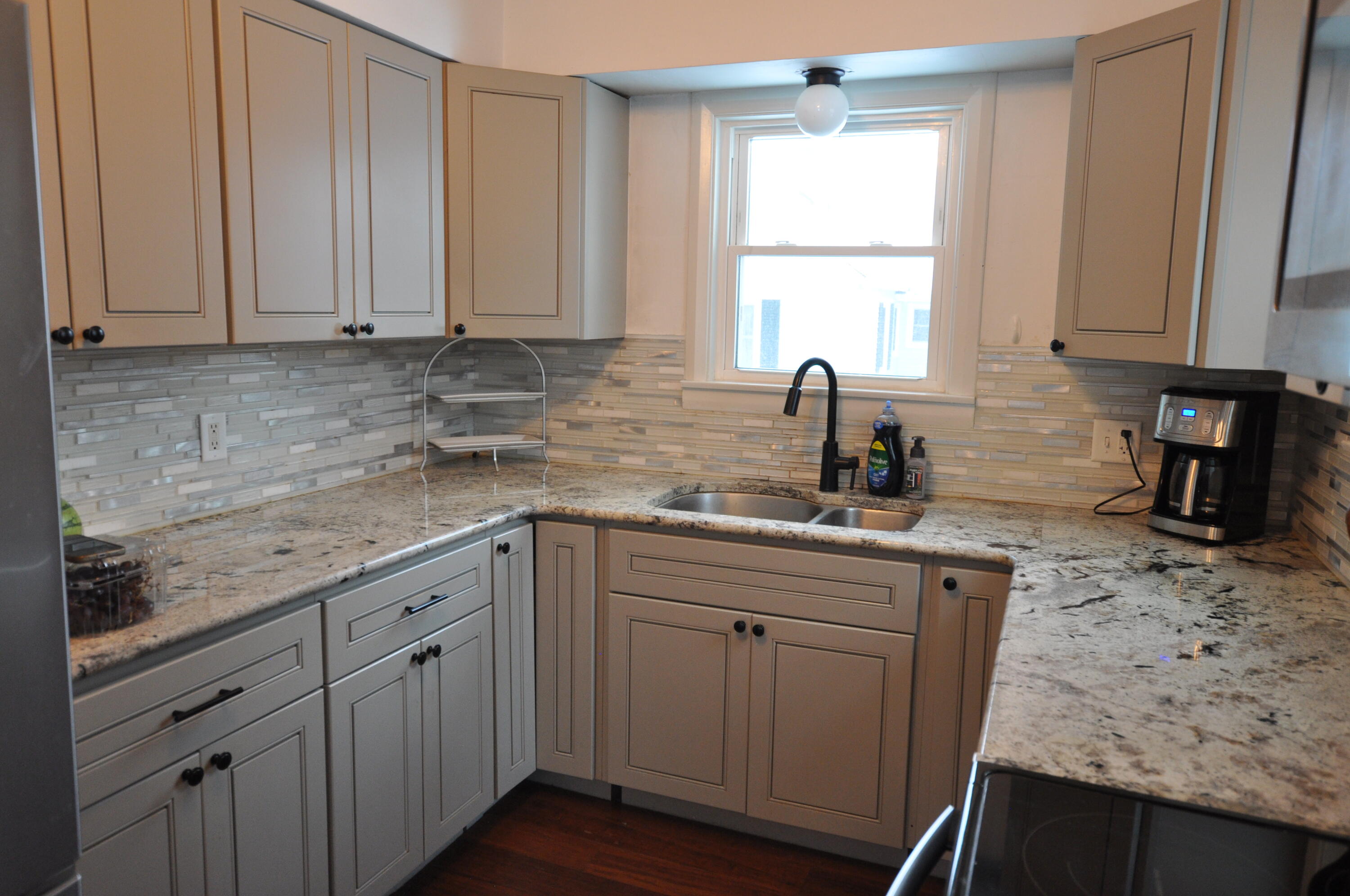 2801 Grace Road Kalamazoo, MI 49006 - Photo 5 of 38 DSC_0631