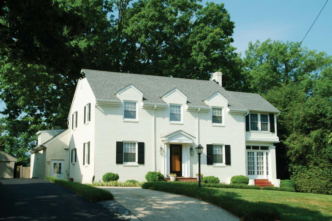 730 White Oak Road Southwest Roanoke, VA 24014 - Photo 1 of 35 Front