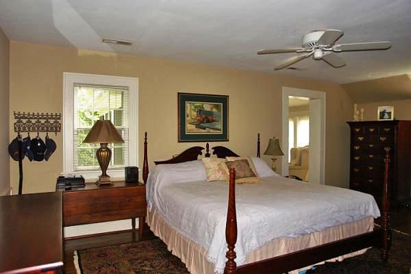 730 White Oak Road Southwest Roanoke, VA 24014 - Photo 11 of 35 Master Bedroom