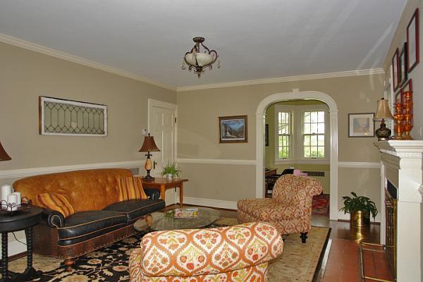 730 White Oak Road Southwest Roanoke, VA 24014 - Photo 17 of 35 Living Room