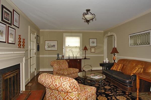 730 White Oak Road Southwest Roanoke, VA 24014 - Photo 18 of 35 Living Room