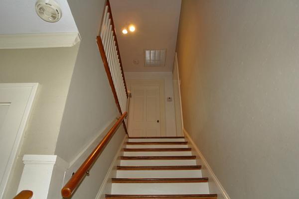 730 White Oak Road Southwest Roanoke, VA 24014 - Photo 19 of 35 Stairs