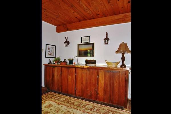 730 White Oak Road Southwest Roanoke, VA 24014 - Photo 10 of 35 Built-In Cabinets