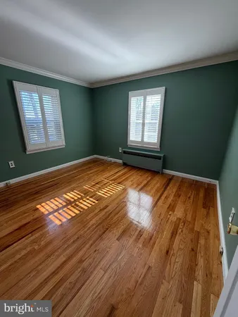 a view of empty room with window
