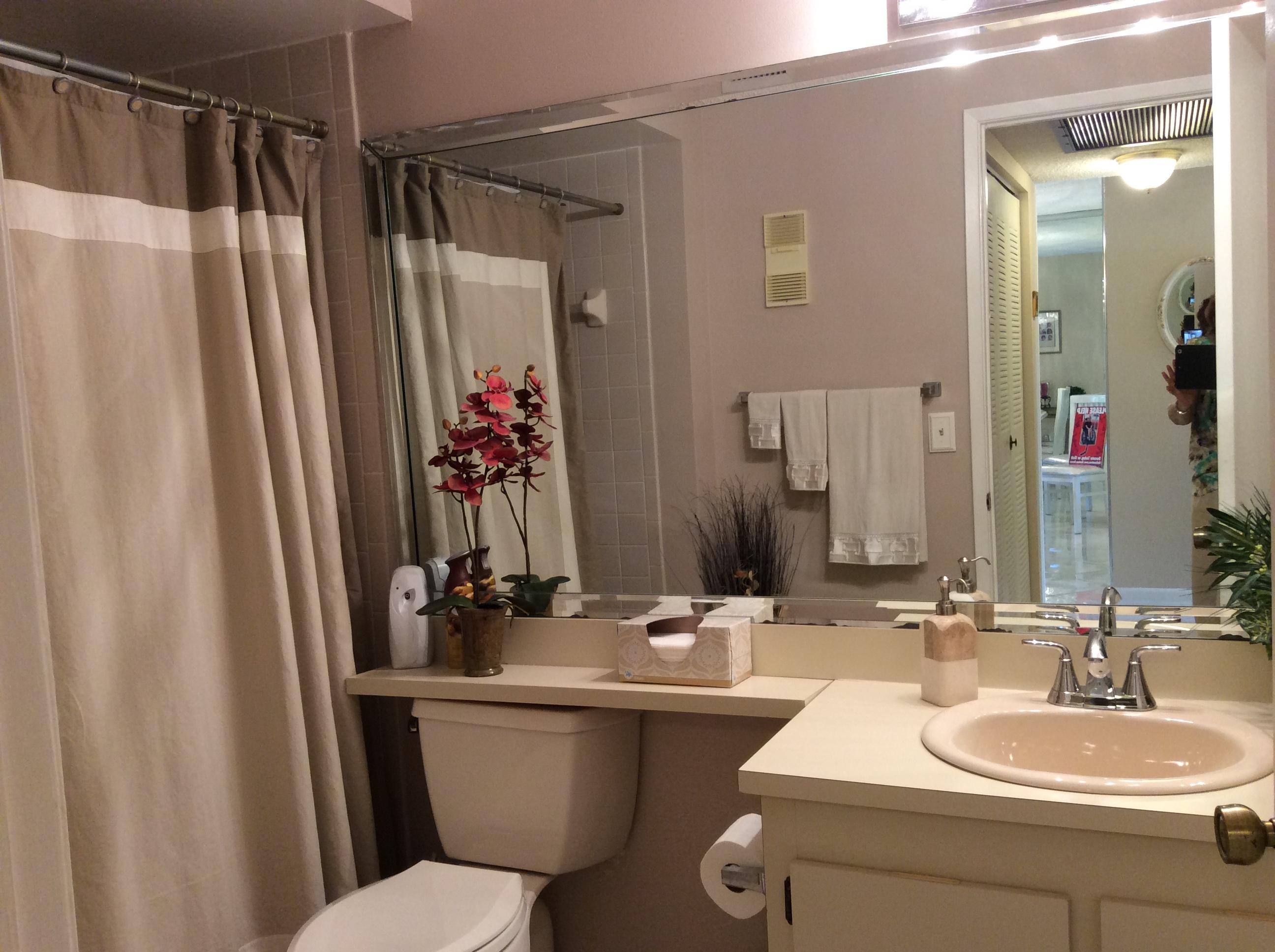 9095 Flynn Circle, Unit 3 Boca Raton, FL 33496 - Photo 14 of 21 Main Bathroom