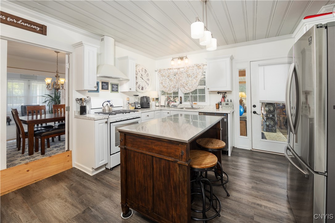 327 Vann Street Syracuse, NY 13206 - Photo 4 of 45