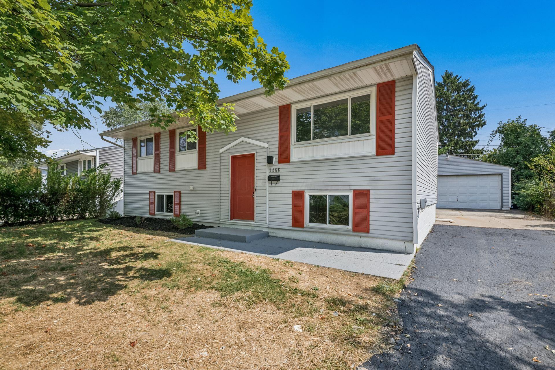 1888 Woodcrest Road Columbus, OH 43232 - Photo 4 of 61 002_0b_L 1888 Woodcrest Rd251
