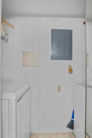 a bathroom with a toilet