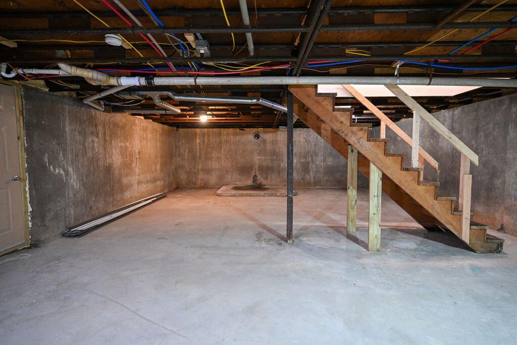 17 Columbus Drive Rouses Point, NY 12979 - Photo 24 of 25 17 Columbus Dr basement