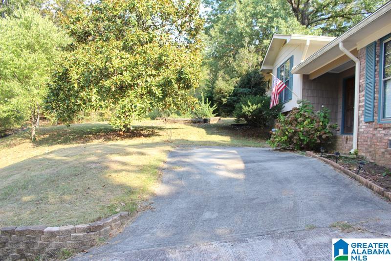 909 Mountain Brook Road Oxford, AL 36203 - Photo 3 of 49