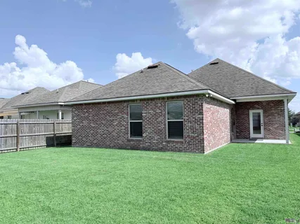$315,000 | 654 Beaumont Drive, Gonzales, LA 70737