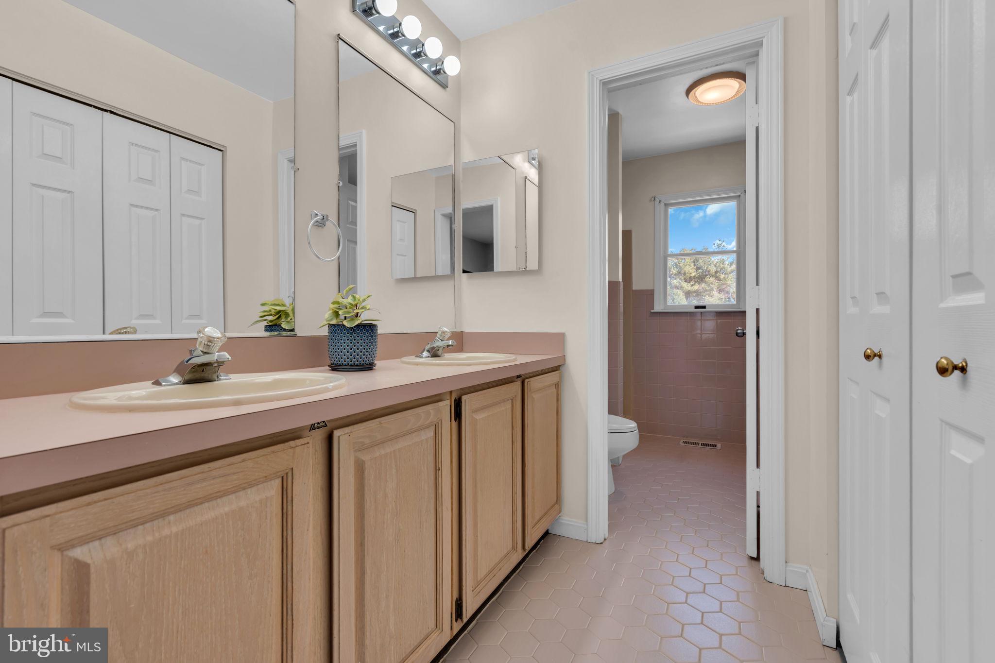 162 Millstone Road Millstone Township, NJ 08535 - Photo 18 of 50