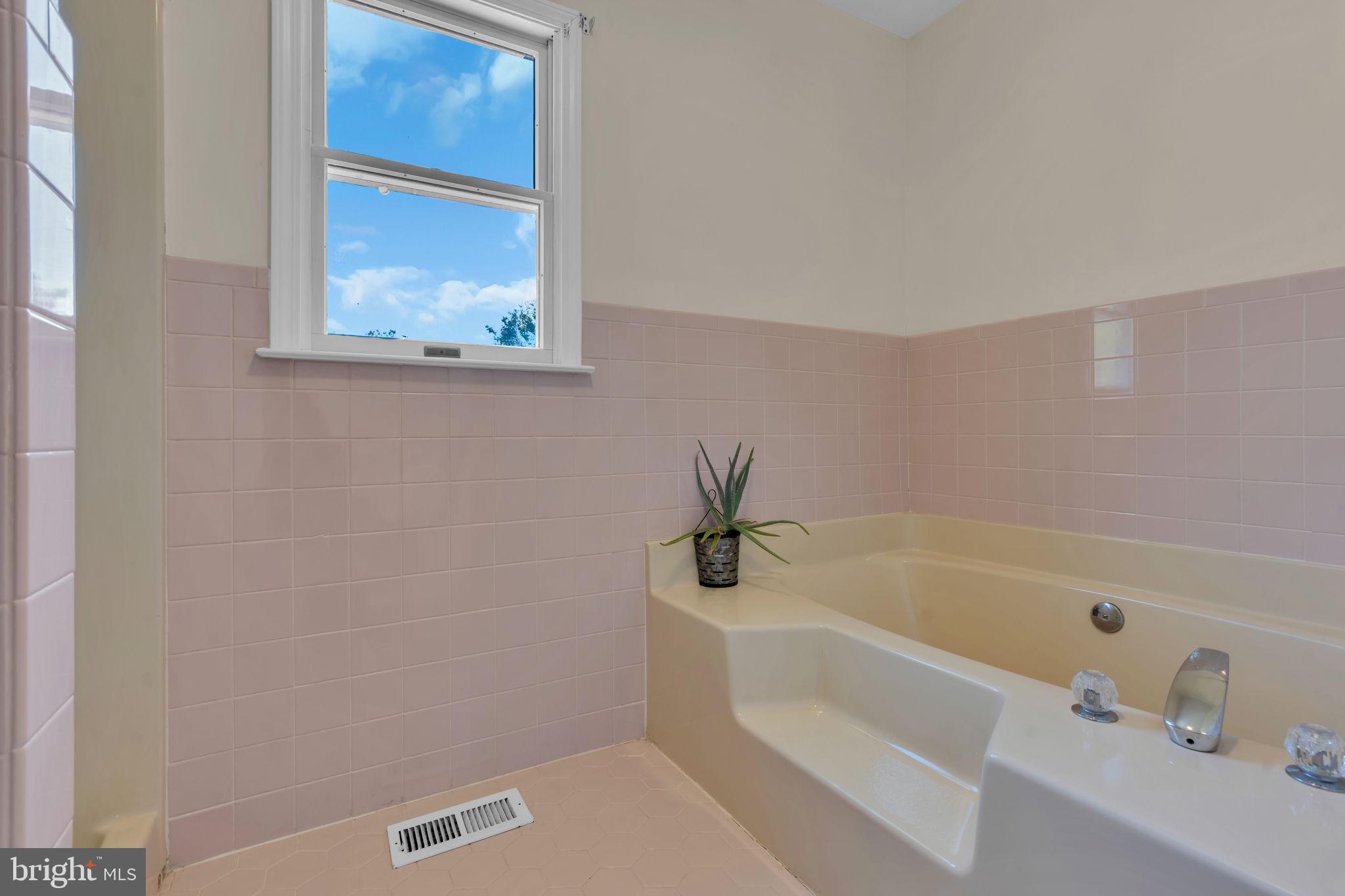 162 Millstone Road Millstone Township, NJ 08535 - Photo 19 of 50