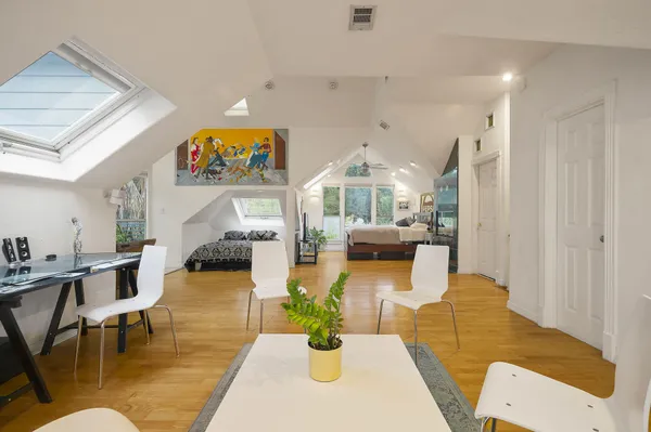 $2,395,000 | 1007 East 8th Street, Austin, TX 78702