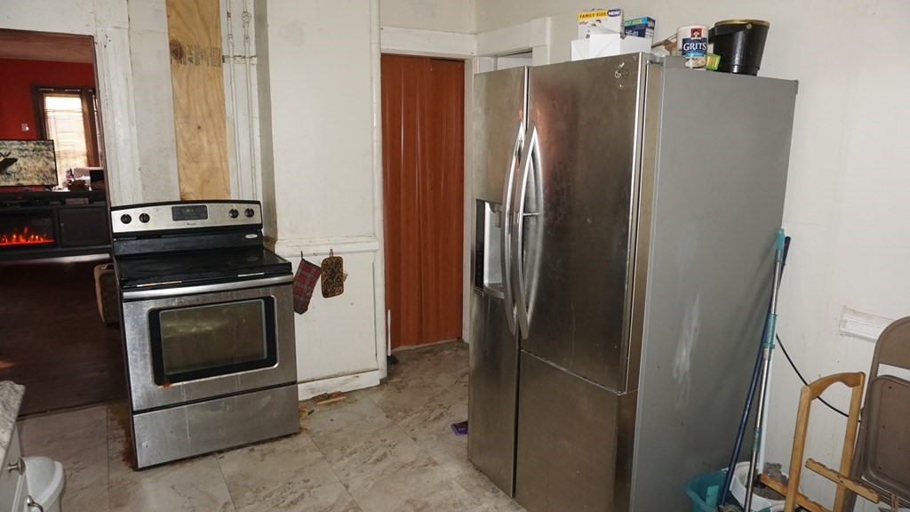 53 Sherman Street Springfield, MA 01109 - Photo 4 of 10 Gallery Image 4