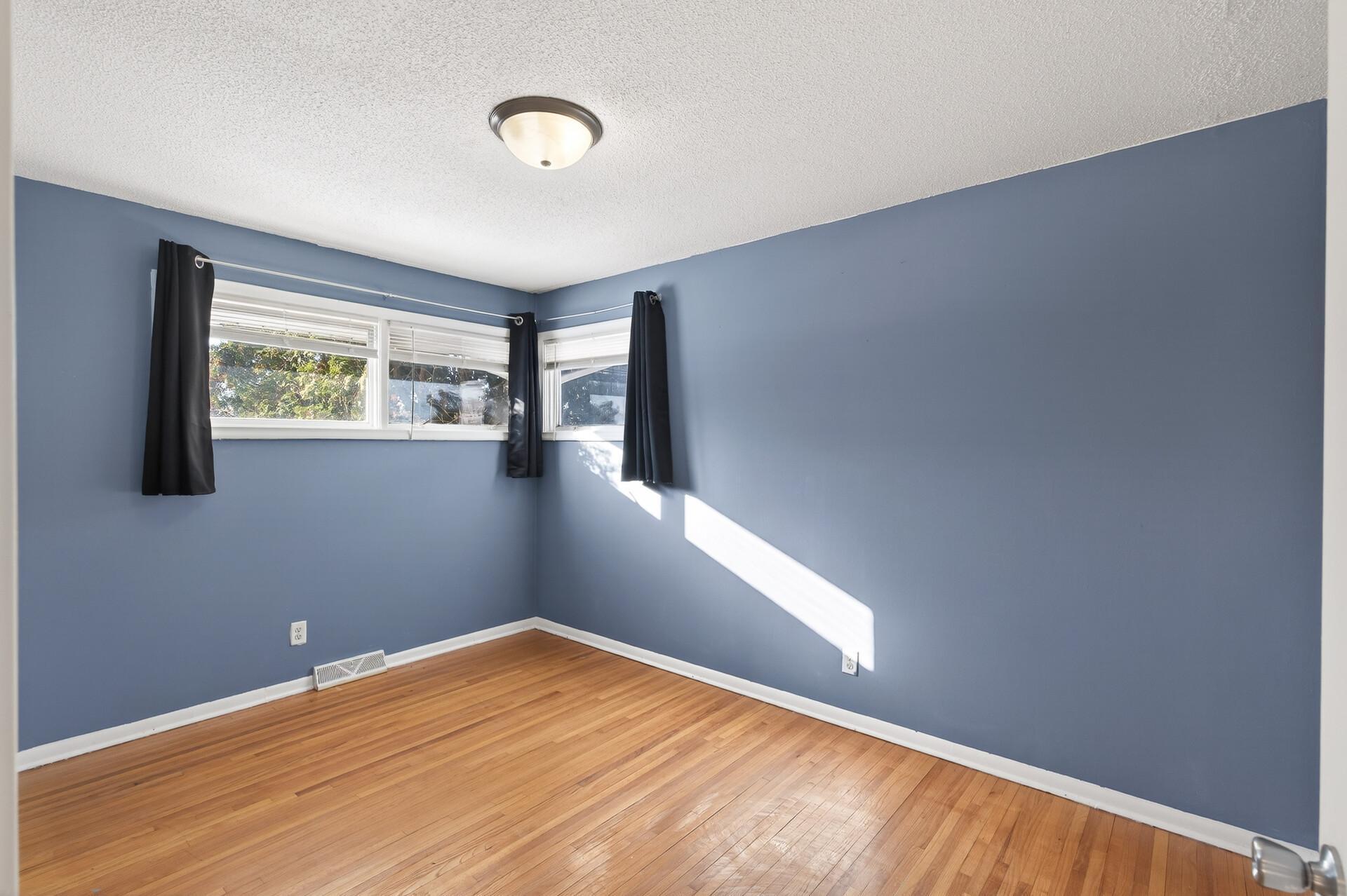 1589 East Euclid Street St. Paul, MN 55106 - Photo 11 of 26