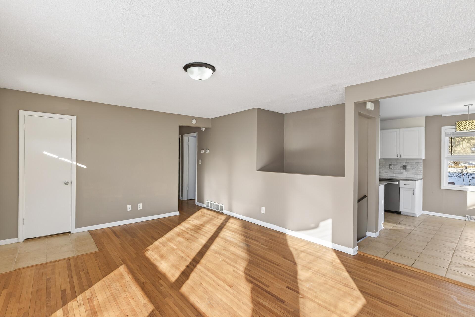 1589 East Euclid Street St. Paul, MN 55106 - Photo 6 of 26