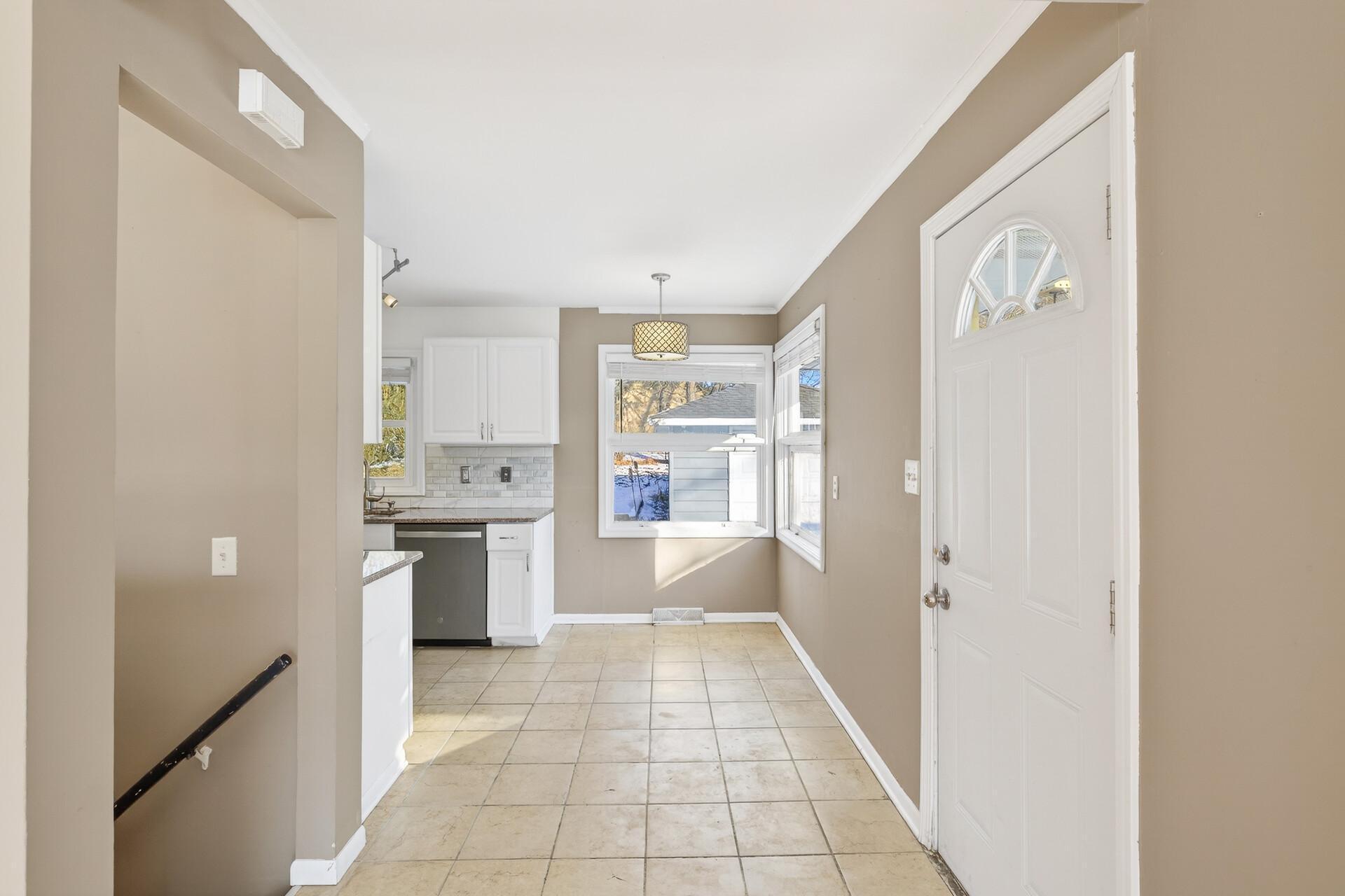 1589 East Euclid Street St. Paul, MN 55106 - Photo 7 of 26