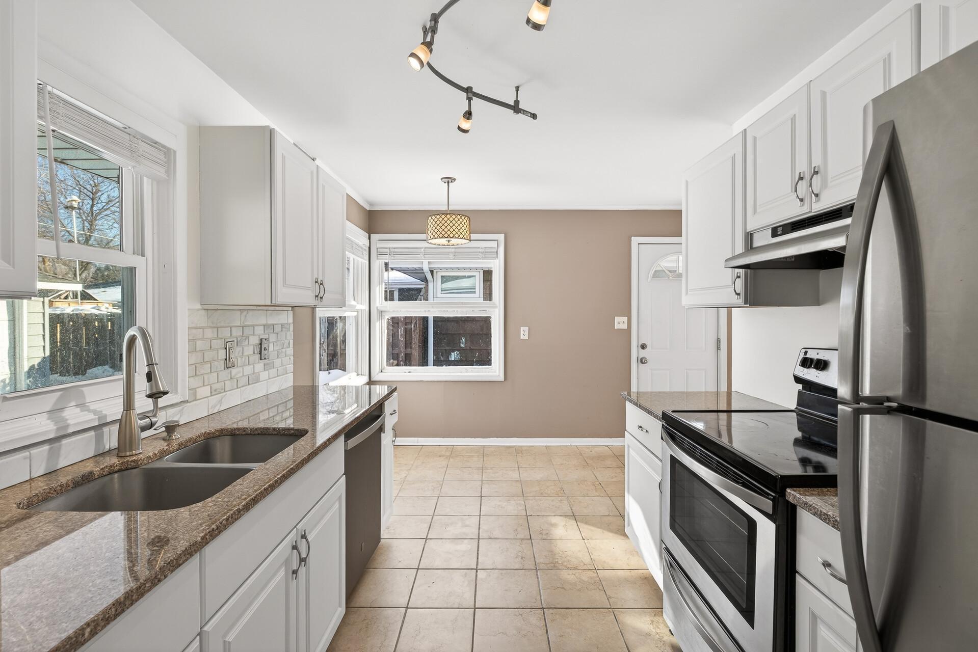 1589 East Euclid Street St. Paul, MN 55106 - Photo 9 of 26