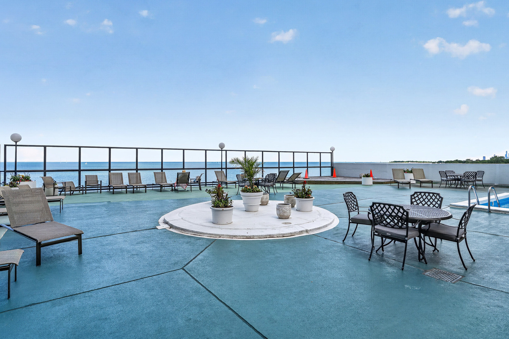 6033 North Sheridan Road, Unit 28D Chicago, IL 60660 - Photo 26 of 48