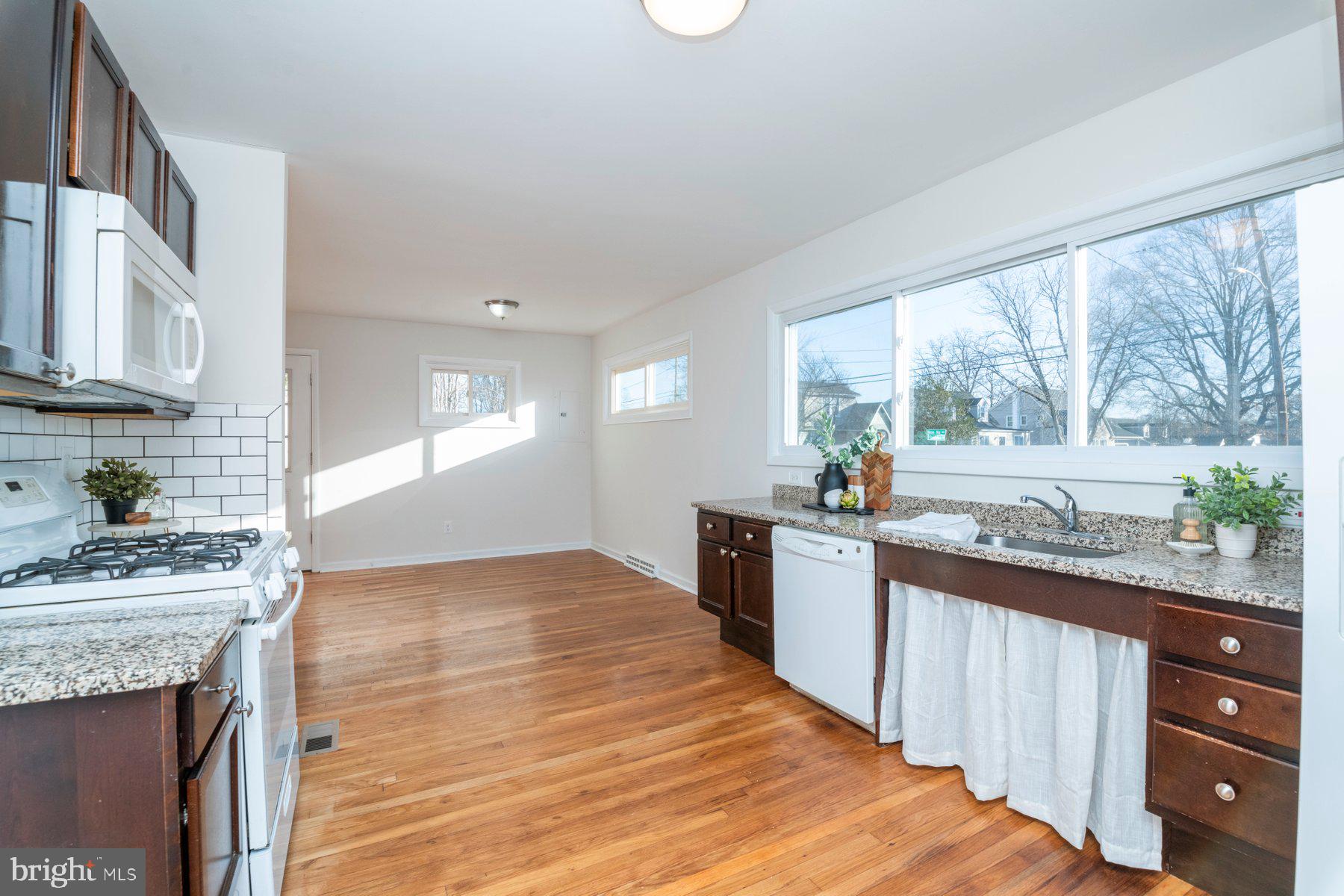7906 Bon Air Road Baltimore, MD 21234 - Photo 7 of 26 Gallery Image 7