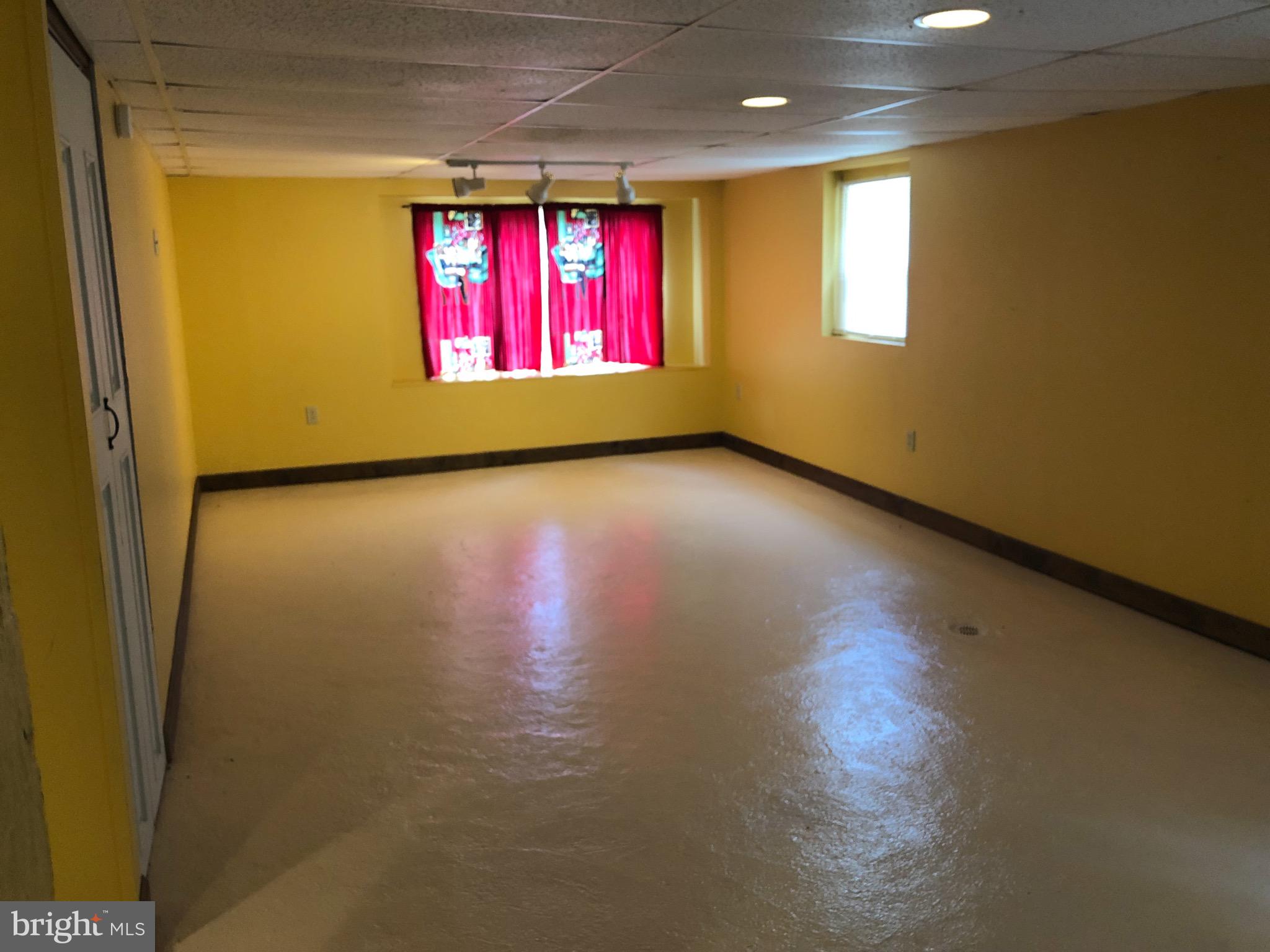 1615 Mount Laurel Road Temple, PA 19560 - Photo 14 of 17