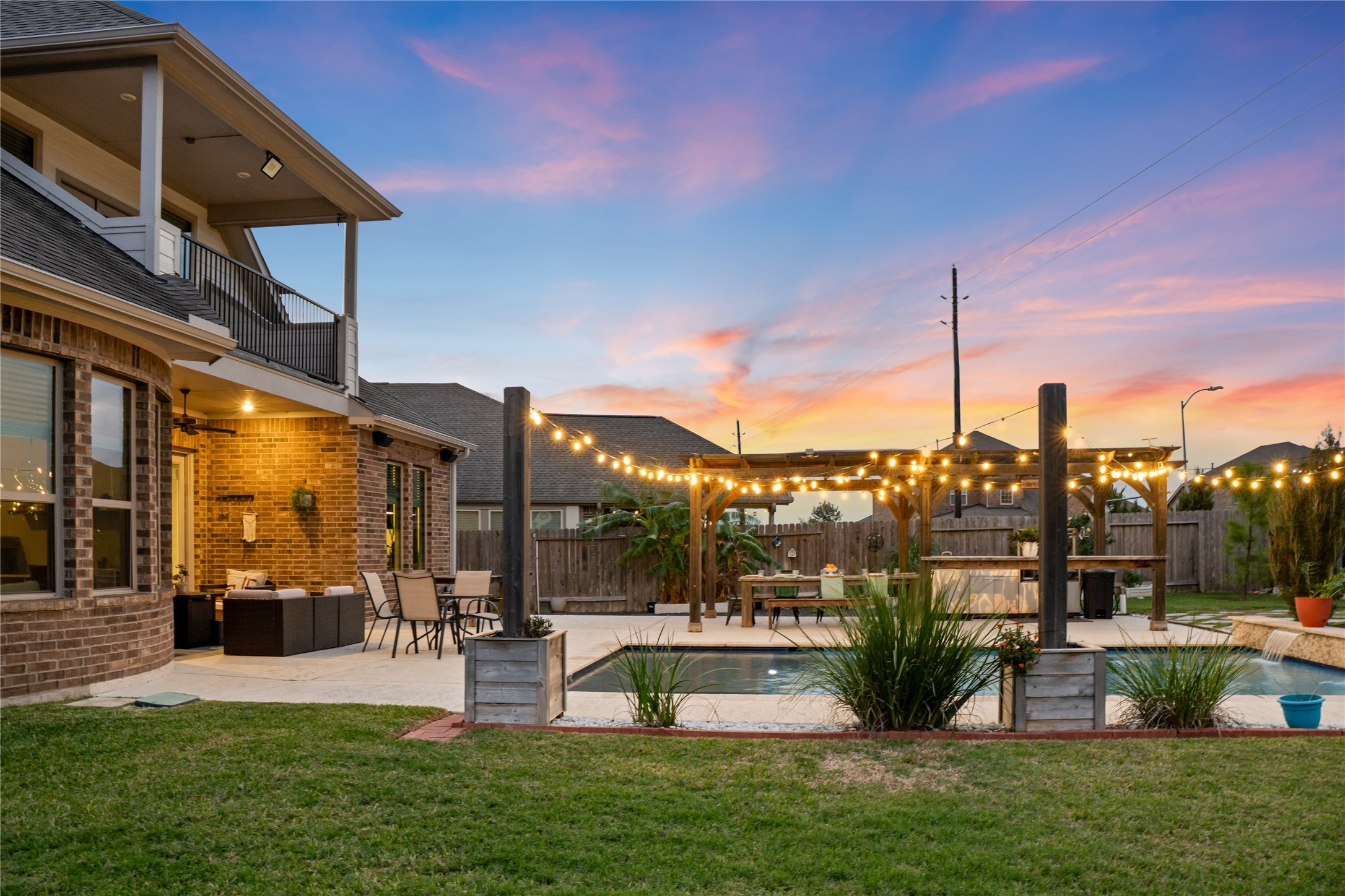 7518 Windsong Bend Road Spring, TX 77379 - Photo 44 of 49 a garden view with a sitting space