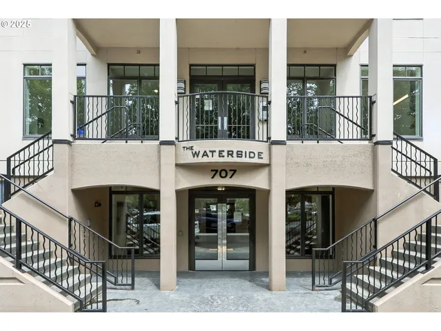 $574,900 | 707 North Hayden Island Drive, Unit 323, Portland, OR 97217