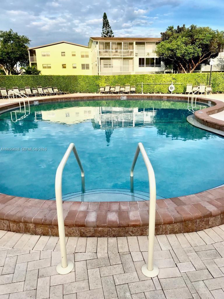 86 Mansfield D Boca Raton, FL 33434 - Photo 23 of 29 pool