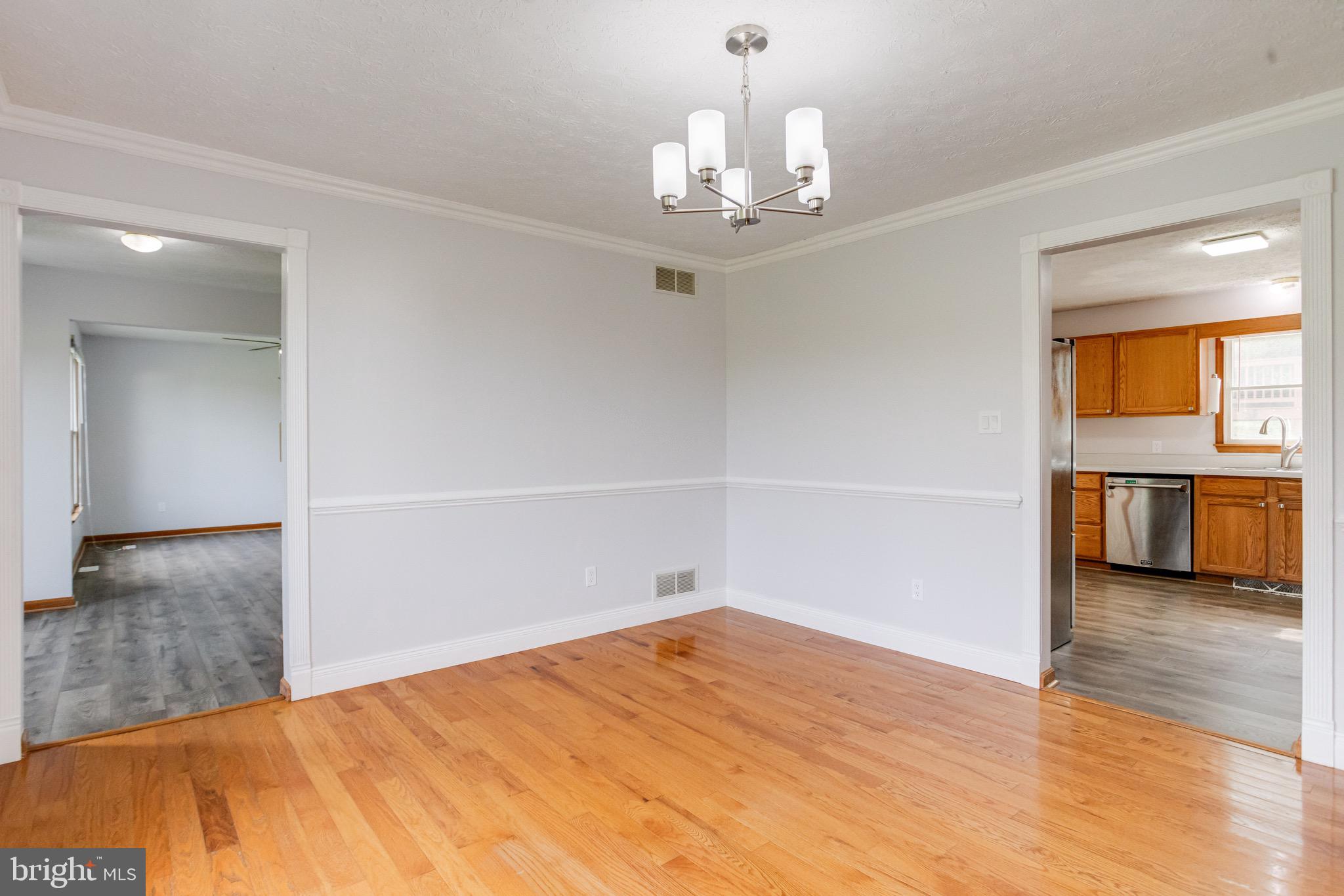 52 Craig Court Conowingo, MD 21918 - Photo 27 of 101 a view of a livingroom with a chandelier