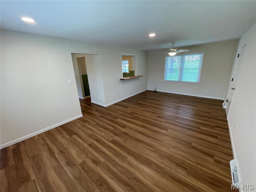 433 Essen Lane Ballwin, MO 63021 - Photo 10 of 38