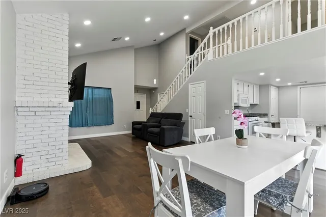 $1,800 | 3280 Dayflower Street, Unit 1, Las Vegas, NV 89121