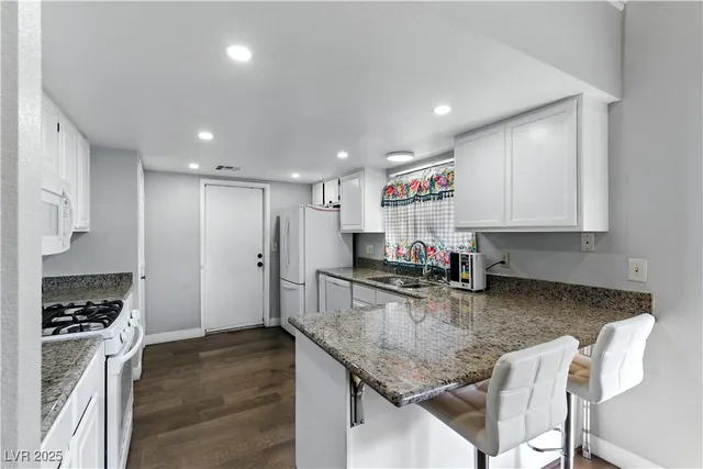 $1,800 | 3280 Dayflower Street, Unit 1, Las Vegas, NV 89121