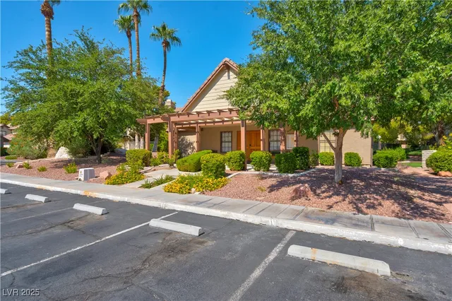 $1,800 | 3280 Dayflower Street, Unit 1, Las Vegas, NV 89121