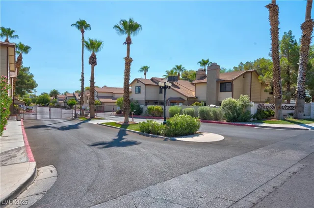 $1,800 | 3280 Dayflower Street, Unit 1, Las Vegas, NV 89121