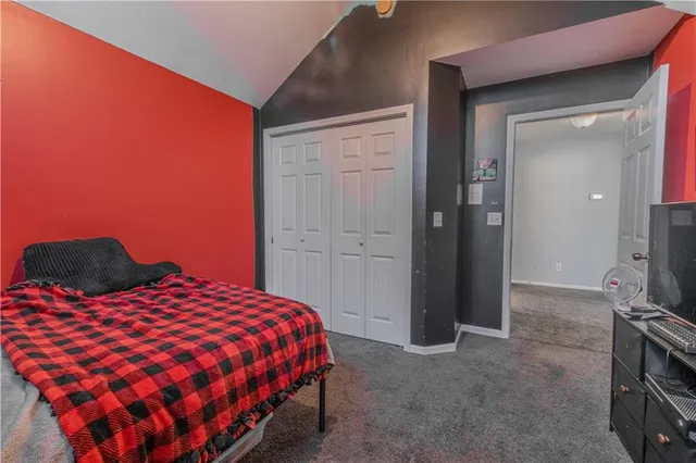 $319,900 | 2500 Twin Oaks Drive, Harrisonville, MO 64701