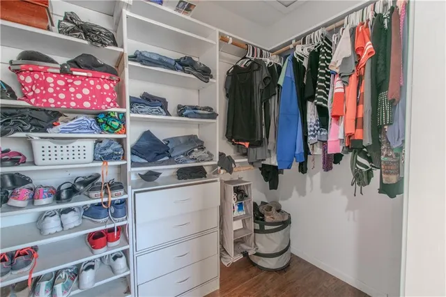 $319,900 | 2500 Twin Oaks Drive, Harrisonville, MO 64701