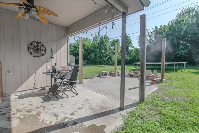 $319,900 | 2500 Twin Oaks Drive, Harrisonville, MO 64701