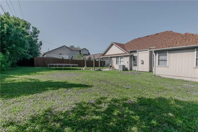 $319,900 | 2500 Twin Oaks Drive, Harrisonville, MO 64701