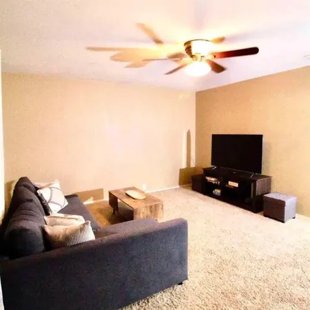 $2,600 | 4512 Claret Court, Denton, TX 76226