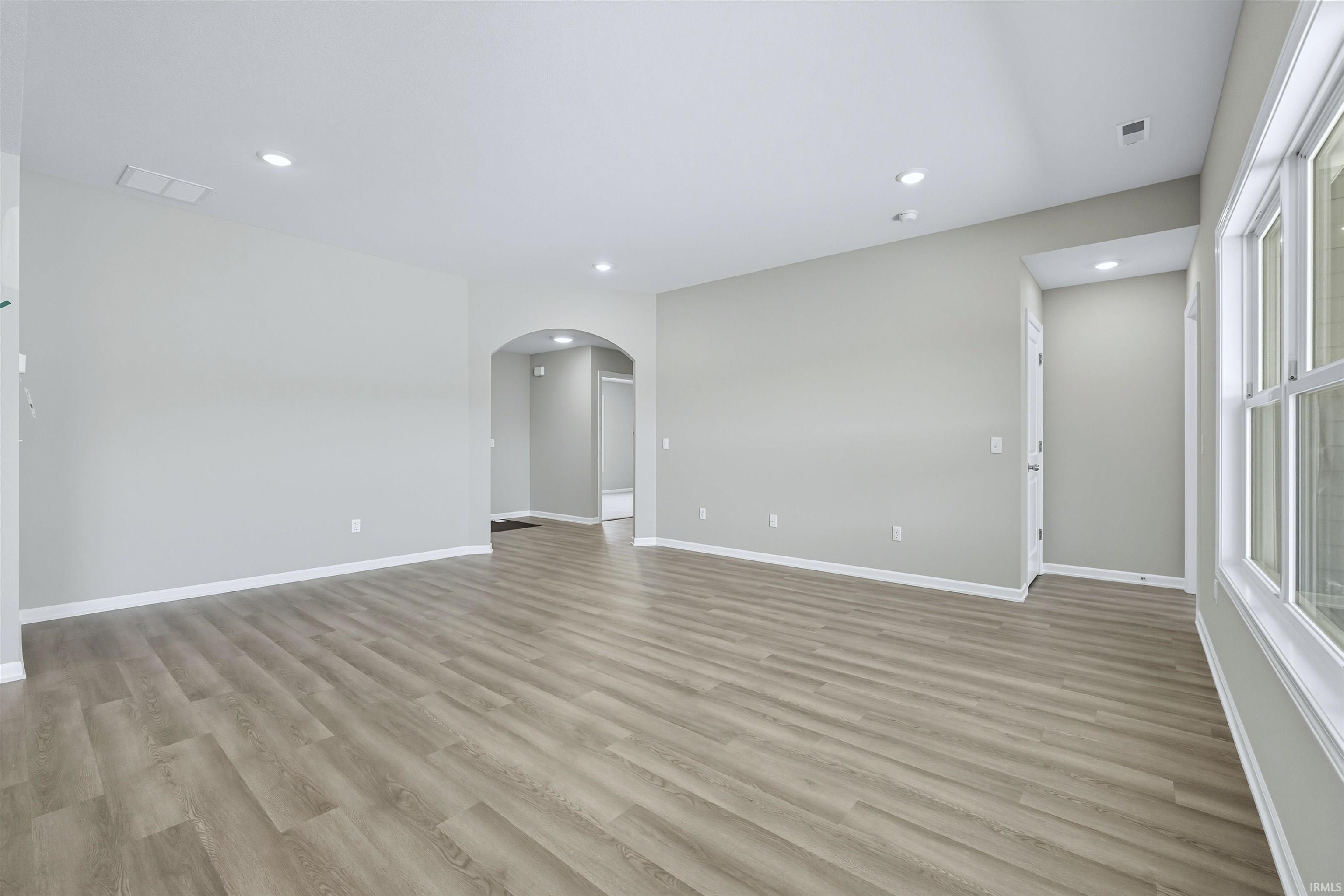 568 Lago Court Fort Wayne, IN 46818 - Photo 6 of 18