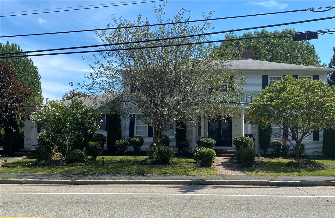 446 Budlong Road Cranston, RI 02920 - Photo 1 of 32