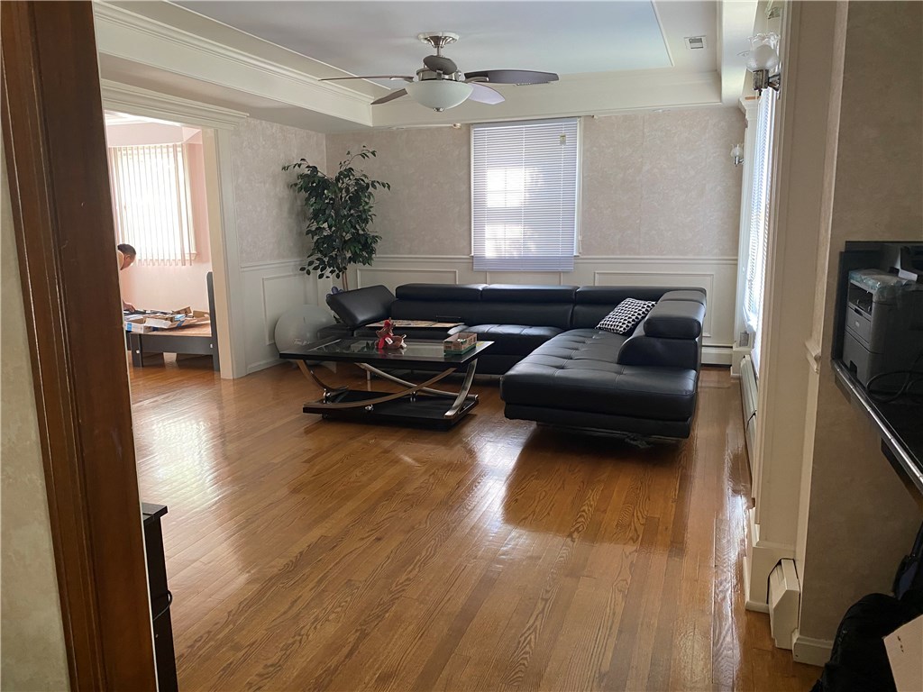 446 Budlong Road Cranston, RI 02920 - Photo 11 of 32