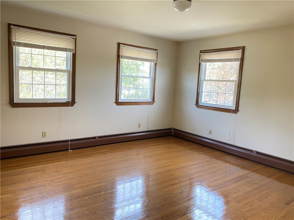 446 Budlong Road Cranston, RI 02920 - Photo 18 of 32