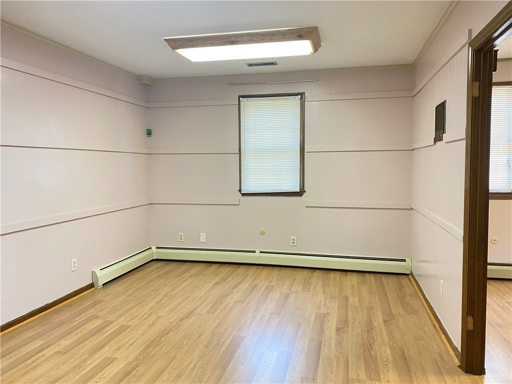 446 Budlong Road Cranston, RI 02920 - Photo 27 of 32