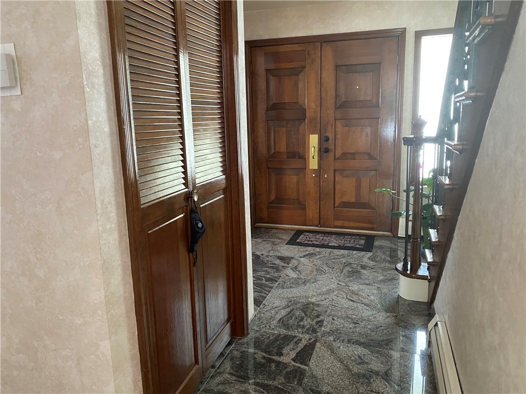 446 Budlong Road Cranston, RI 02920 - Photo 7 of 32