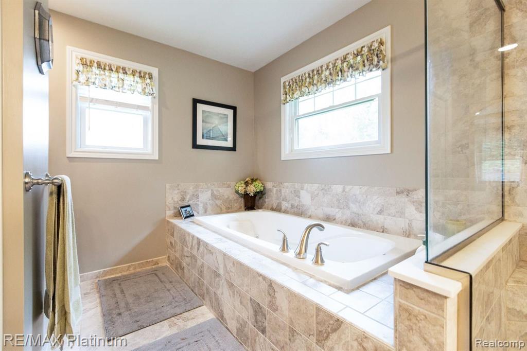 131 Fairhill Way Howell, MI 48843 - Photo 23 of 37